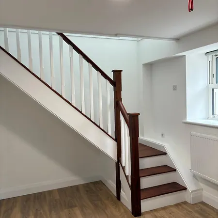 Coolcower House Гостевой дом Мэкрум