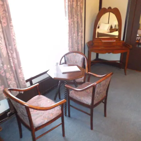Coolcower House Guest house