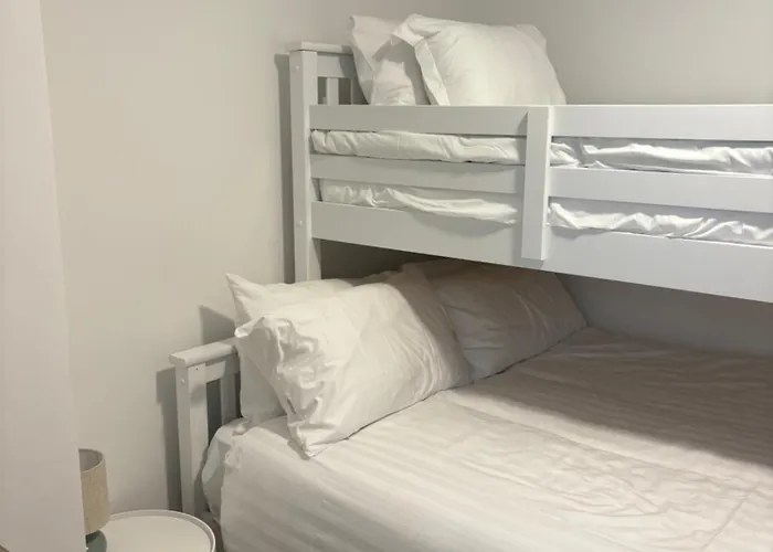 Coolcower House בית הארחה