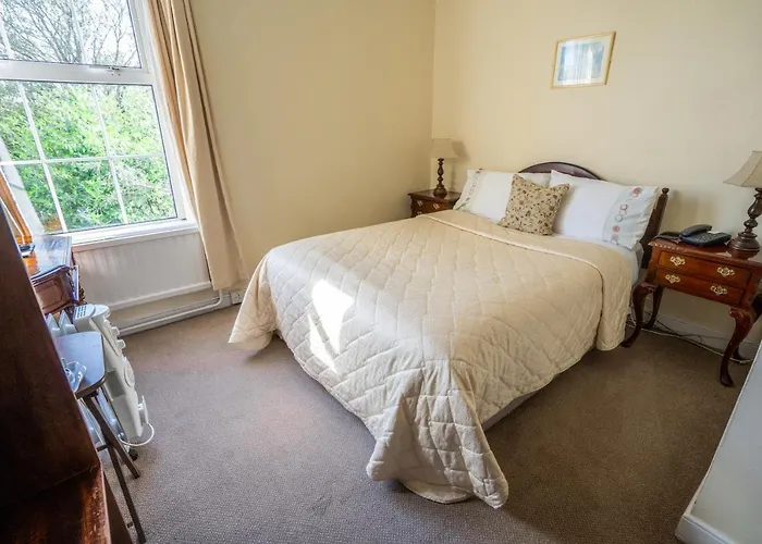 בית הארחה Coolcower House